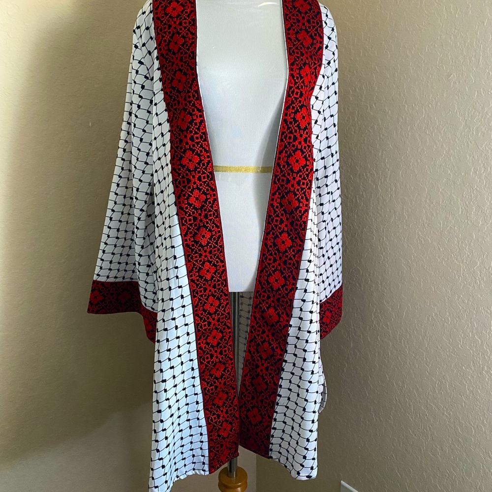 SALE‼️ New small embroidered cardigan